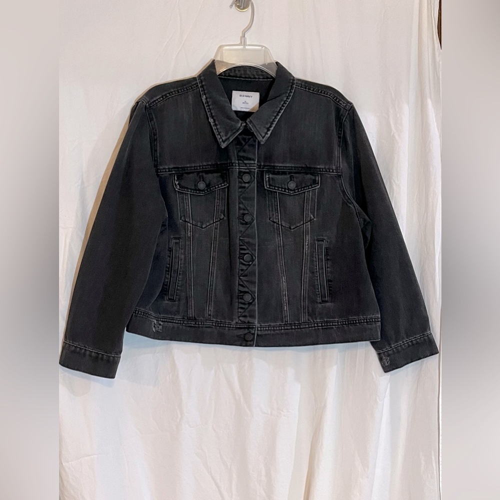 Distressed black denim jacket size XL petite